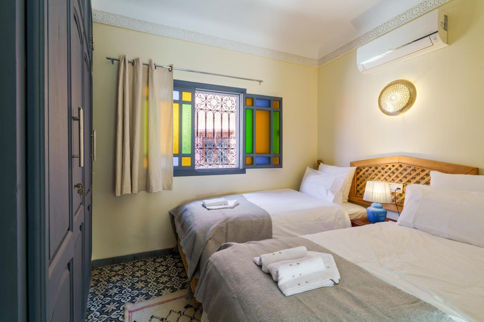 Riad 4 Chambres - Piscine & Petit Dejeuner Gratuit - Wifi Fibre Optique Marrakesh Exterior foto