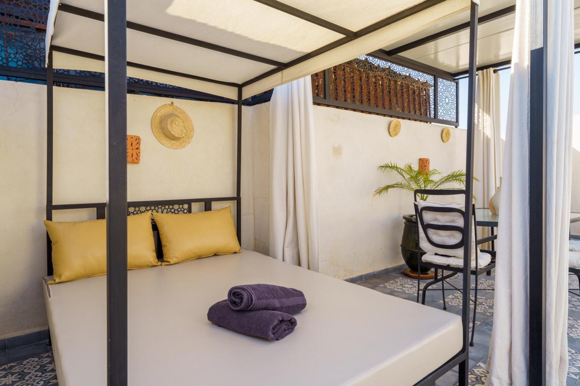 Riad 4 Chambres - Piscine & Petit Dejeuner Gratuit - Wifi Fibre Optique Marrakesh Exterior foto