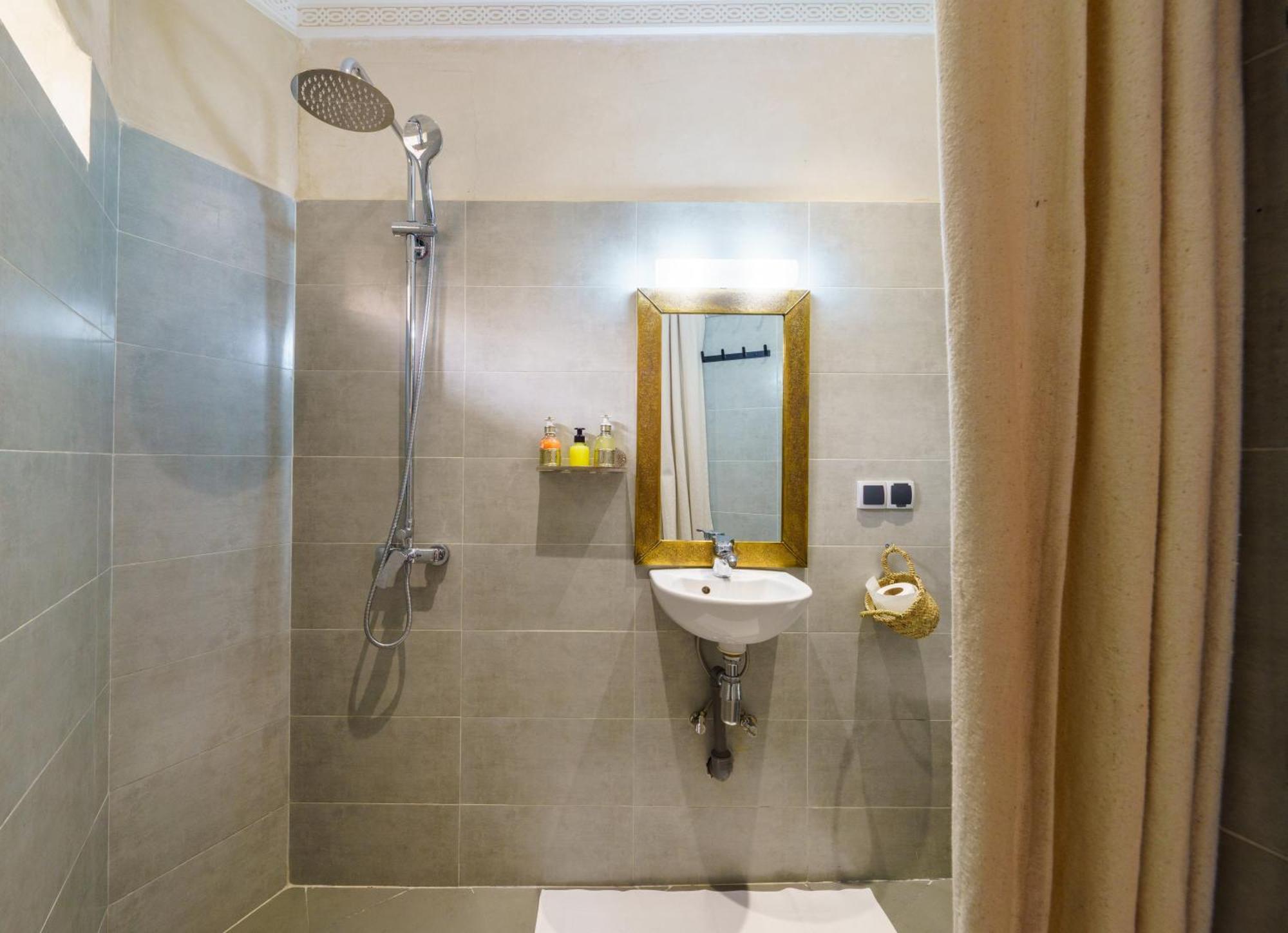 Riad 4 Chambres - Piscine & Petit Dejeuner Gratuit - Wifi Fibre Optique Marrakesh Exterior foto
